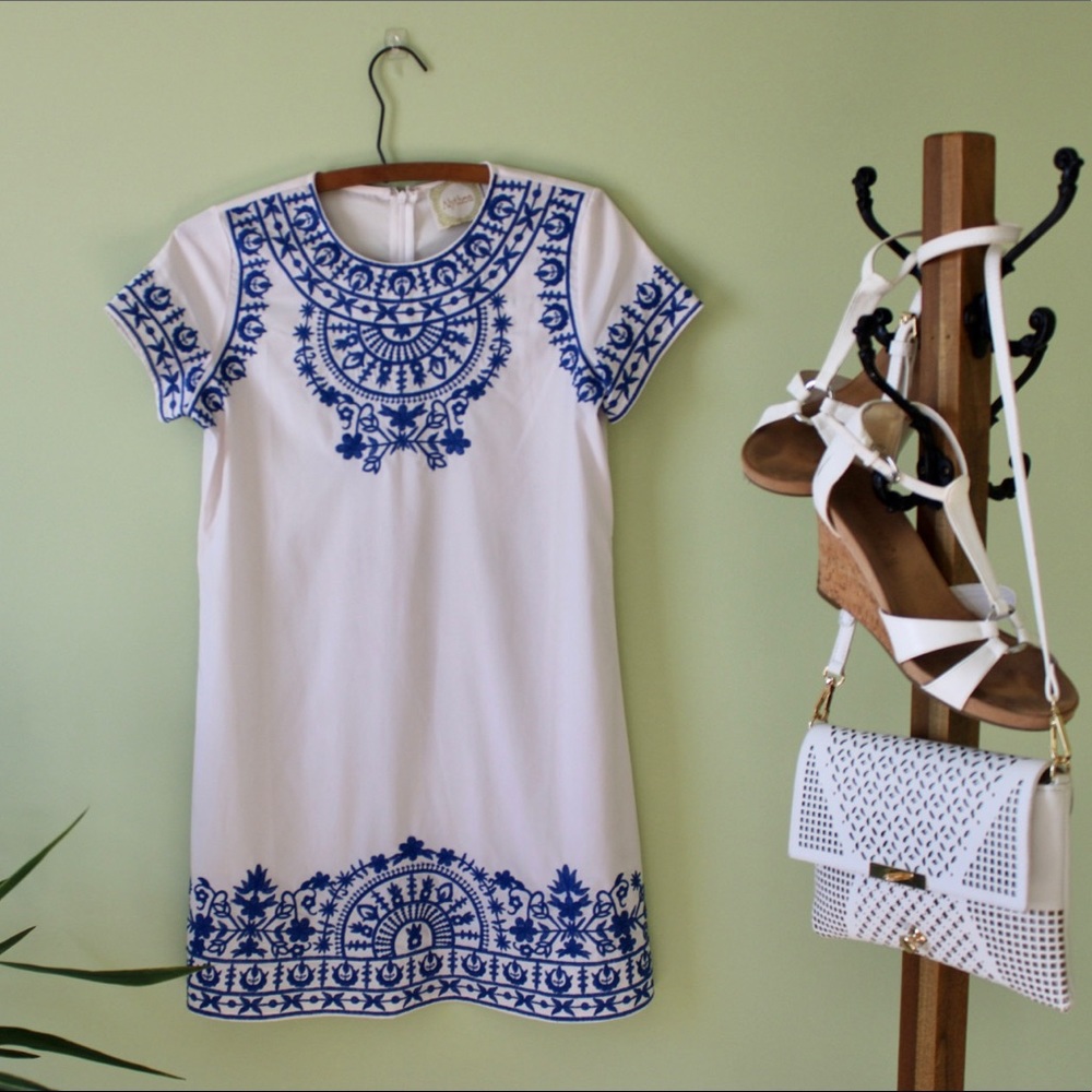 Alythea white embroidered dress size small